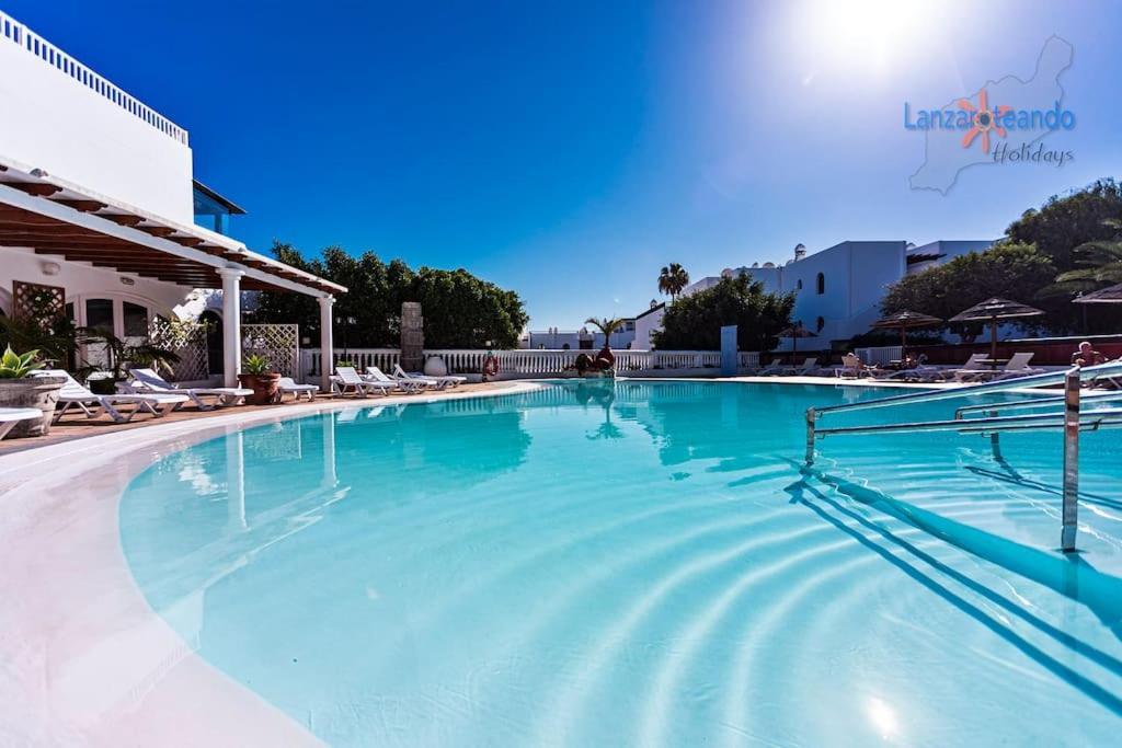 Vivienda Vacacional Papillon Costa Teguise Exterior photo