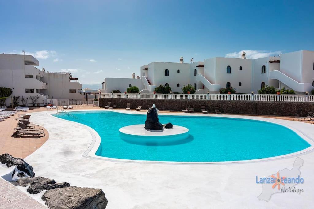 Vivienda Vacacional Papillon Costa Teguise Exterior photo