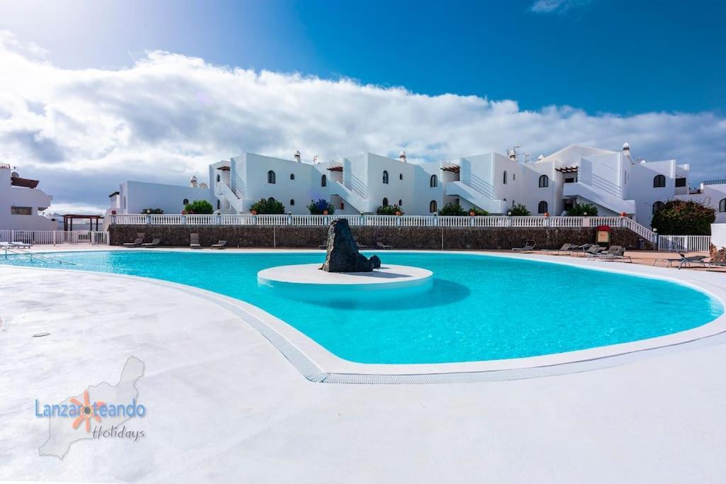 Vivienda Vacacional Papillon Costa Teguise Exterior photo